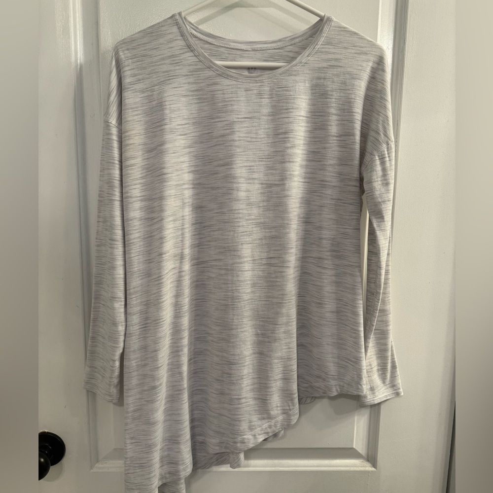 Lululemon To The Point Long Sleeve Space Dye Ice Grey Alpine White